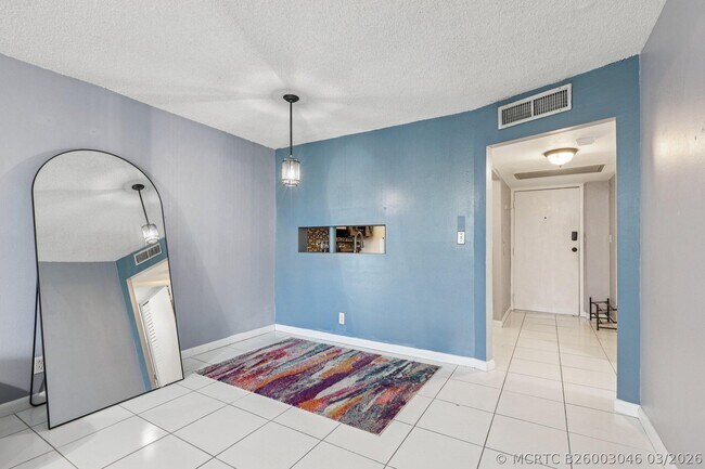Building Photo - 6500 Cypress Rd