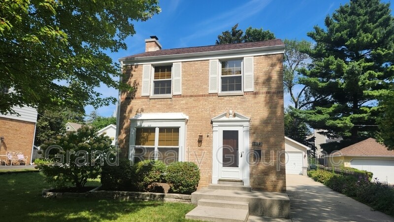 Foto principal - 730 E Lincoln Ave