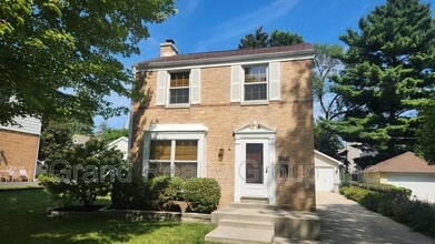 Building Photo - 730 E Lincoln Ave