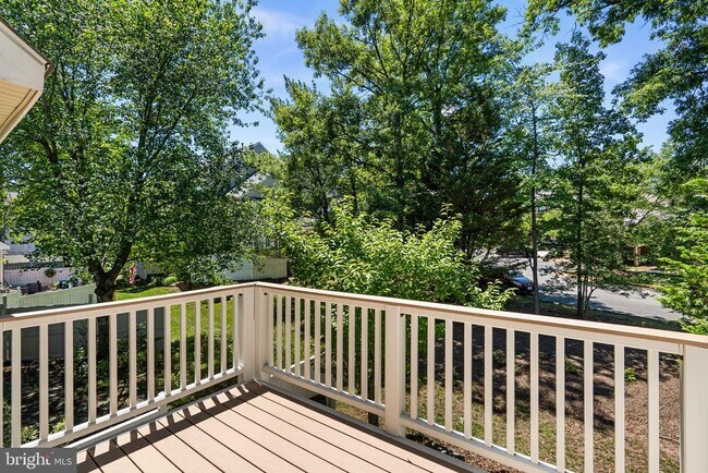 Building Photo - 12087 Edgemere Cir