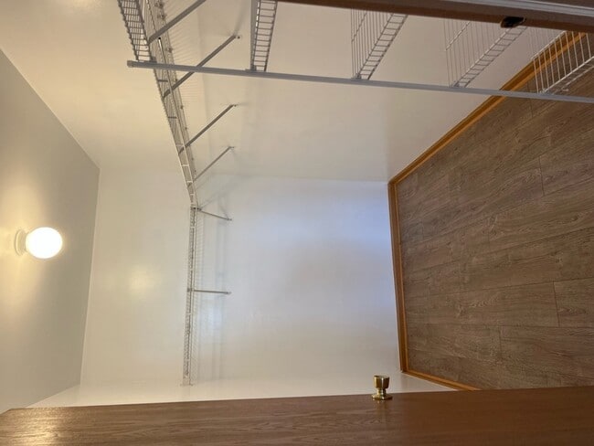 Building Photo - 2115 Silverstone Dr
