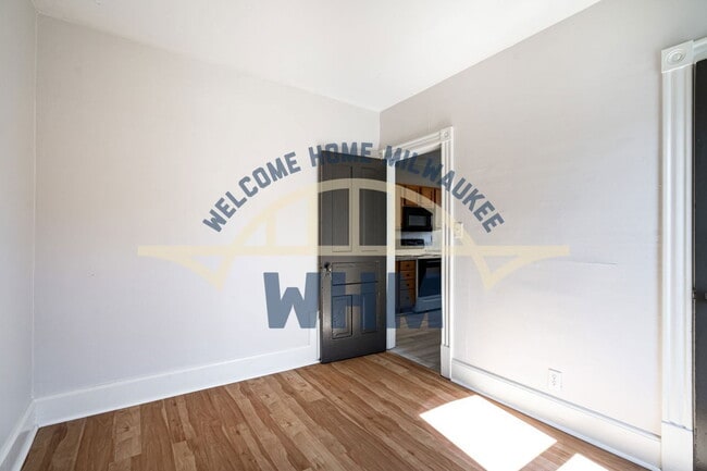 Building Photo - 1578 S 72nd St