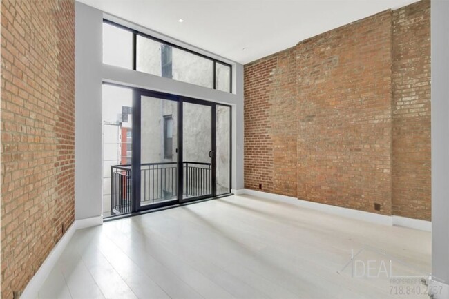 Building Photo - 312 Bowery