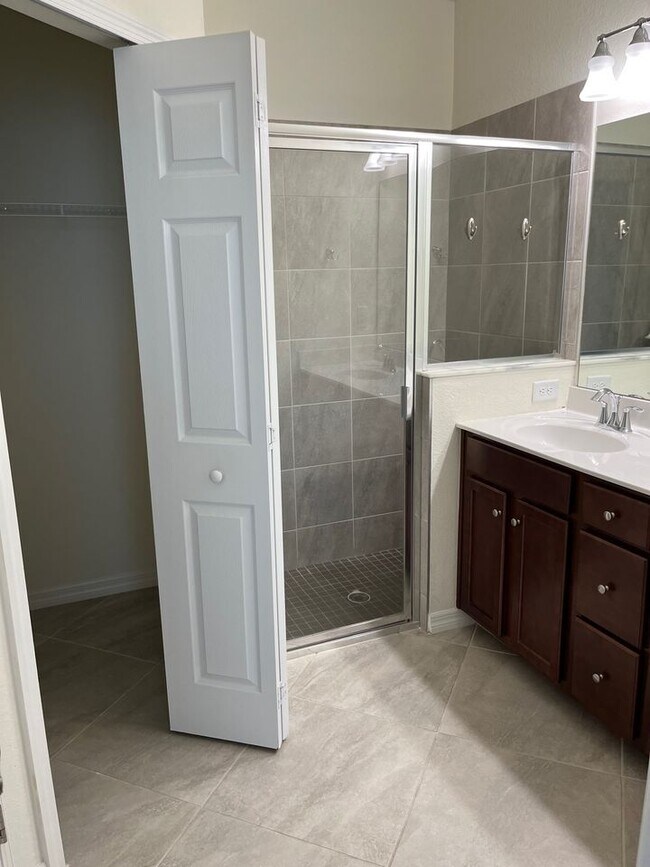 Foto del edificio - 17797 Woodland Ct