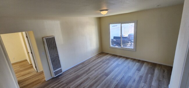 Foto del edificio - 408 W Laurel St