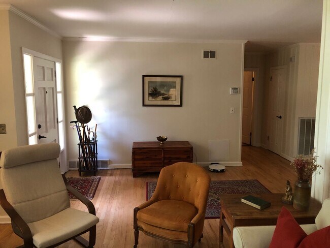 Foto del edificio - 2820 Nancy St