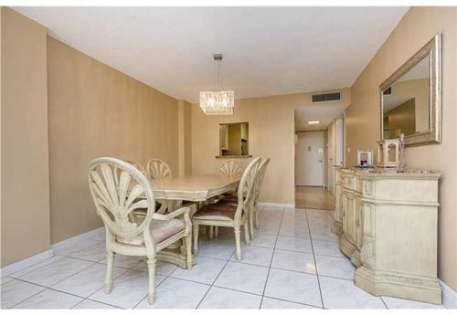 Foto del edificio - 4141 Collins Ave