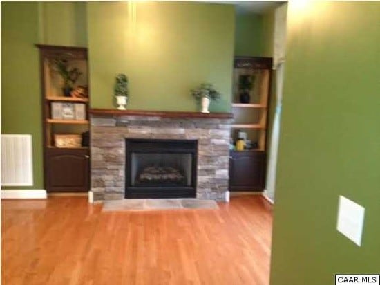 Foto del edificio - 126 Byrd Point Ln