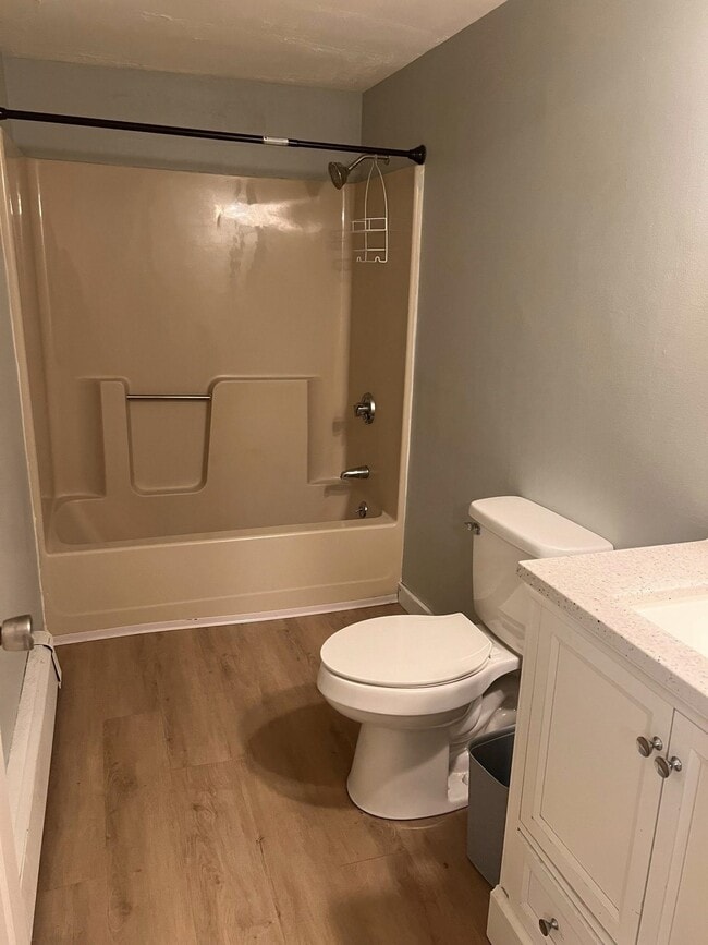 Building Photo - 39 St Thomas St