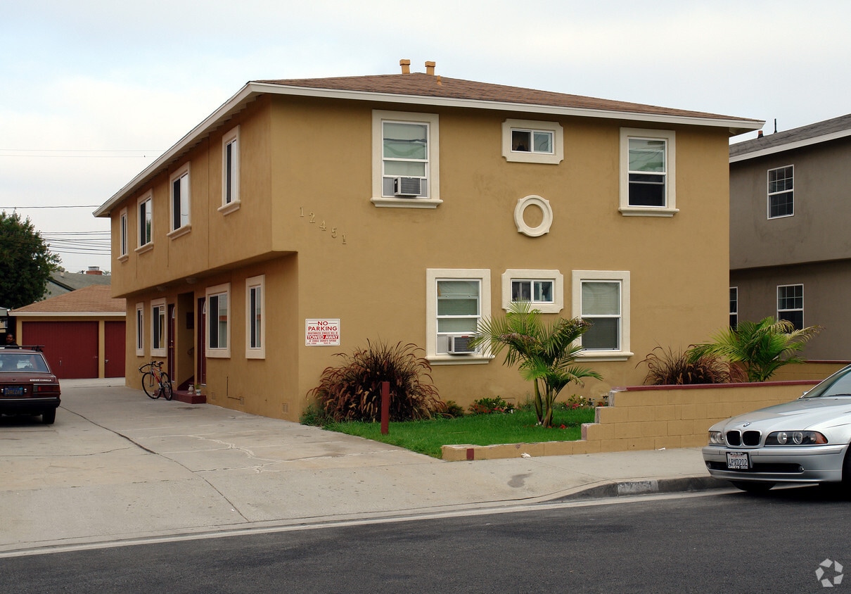 12451 Grevillea Ave, Hawthorne, CA 90250 Apartments in Hawthorne, CA