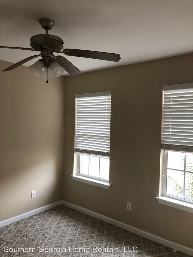 Foto del edificio - 3 br, 2 bath House - 205 Pinecrest Blvd