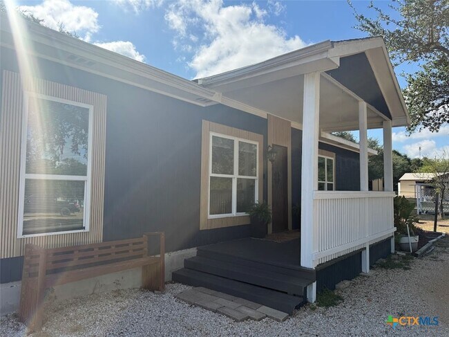 Foto del edificio - 120 Town View Ln