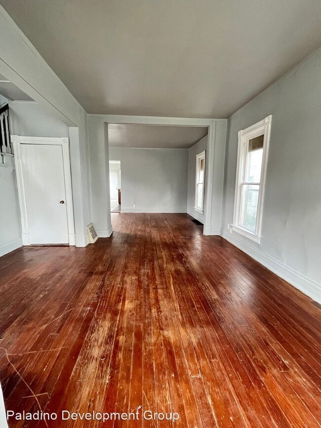 Building Photo - 2 br, 1 bath House - 4201 Cumings