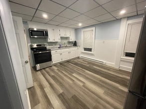 Building Photo - 12 Charlton St