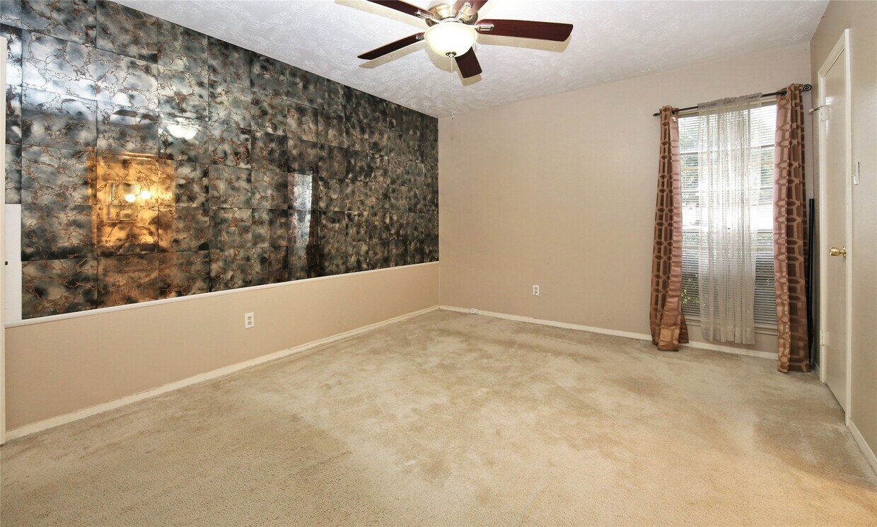 Foto principal - 11918 Kirkway Dr