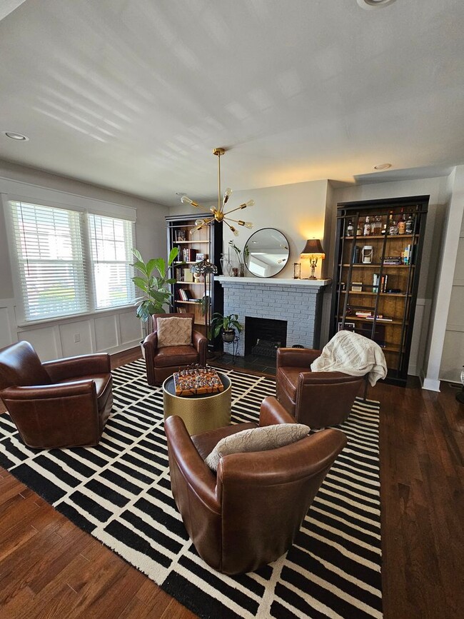 Building Photo - Church Hill Amazing 3 Bedroom 2.5 Bath Home