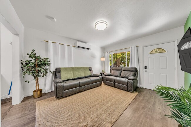 Foto del edificio - 4700 65th St