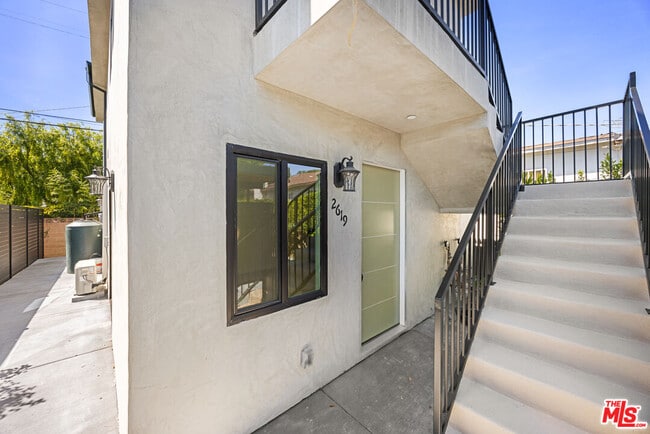Building Photo - 2617 Veteran Ave