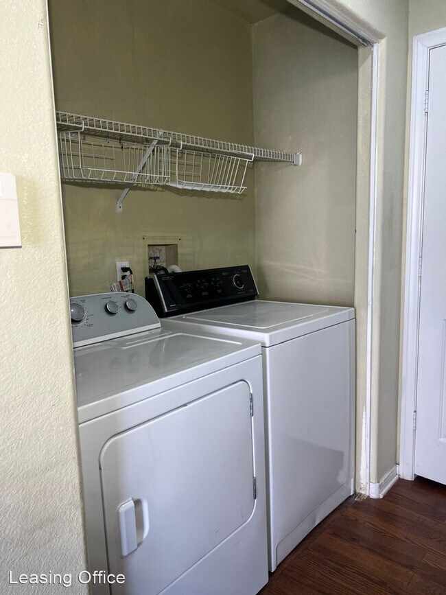 Foto del edificio - 3 br, 3 bath House - 8413 Pacific Fountain