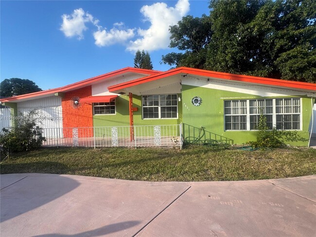 Foto del edificio - 7601 NW 13th St