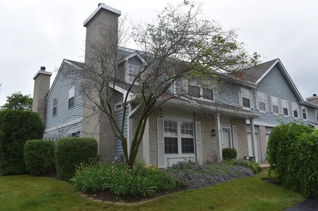 Building Photo - 3206 Anton Dr