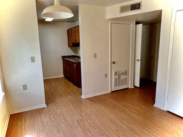 Foto del edificio - 1604 E 50th St