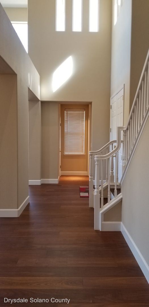 Building Photo - 620 Emerald Hills Cir