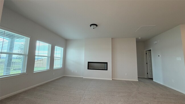 Building Photo - 3418 Lago Norence Dr