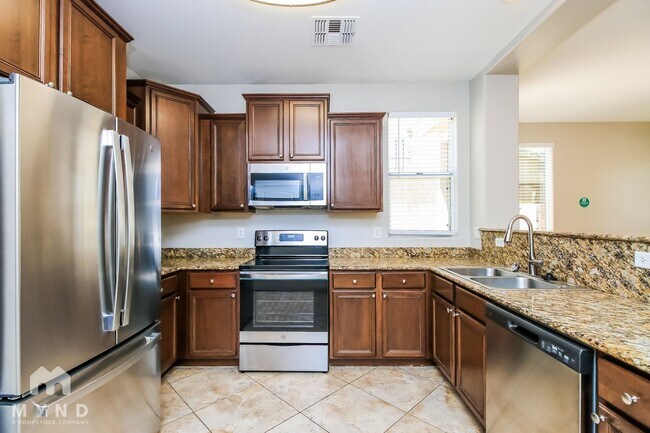 Foto del edificio - 4253 E Tyson St