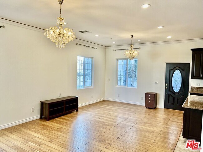 Foto del edificio - 4626 Noble Ave