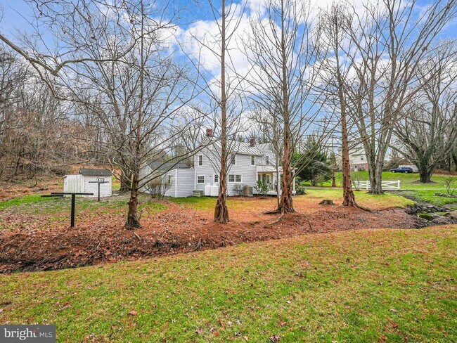 Foto del edificio - 102 N Rogers St