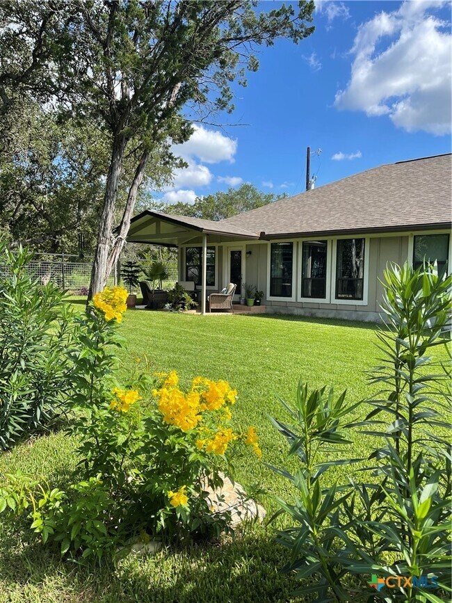 Building Photo - 2046 Mulberry Cir