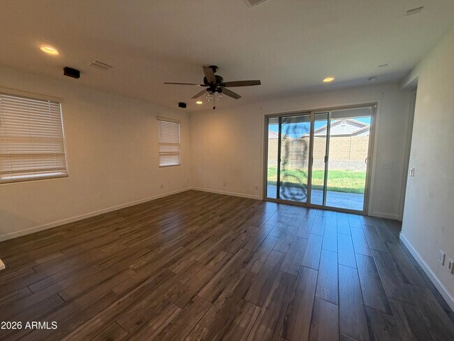 Foto del edificio - 24596 N 170th Dr