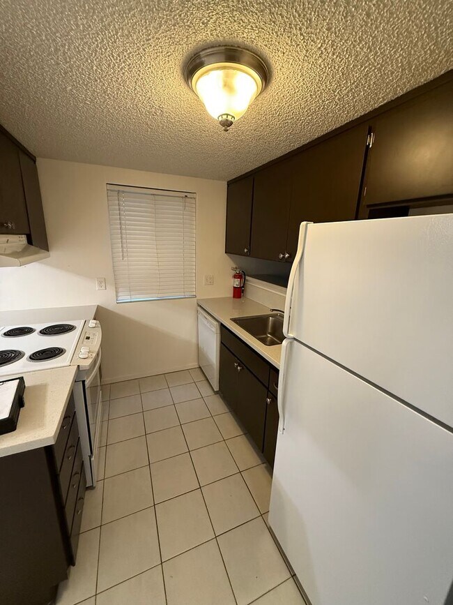 Foto del edificio - 2824 I St