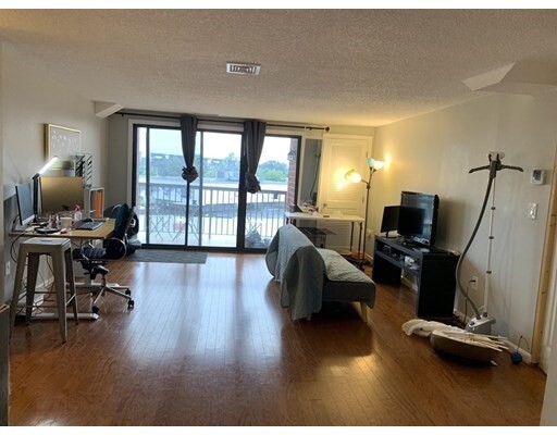 Foto del edificio - 30 Revere Beach Pkwy