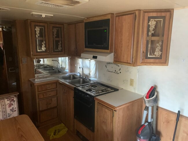 Foto del edificio - 6206 Green Acres Ln