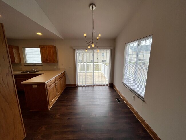 Building Photo - 9683 Little Creek Ct