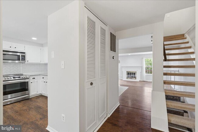 Foto del edificio - 1490 Autumn Ridge Cir