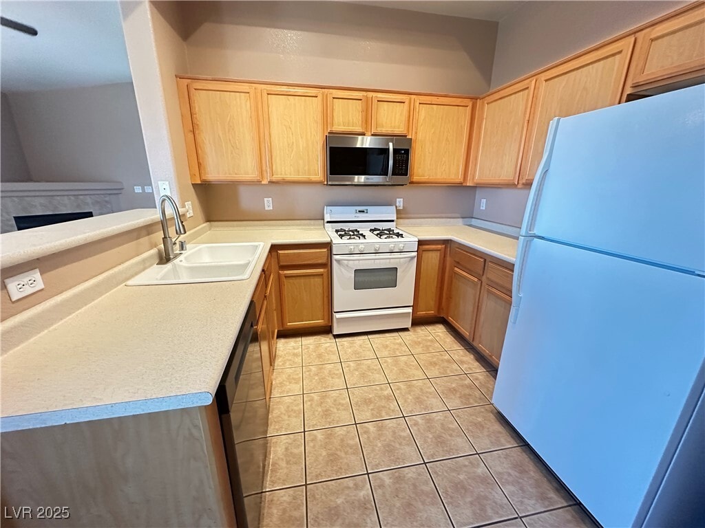 Building Photo - 3460 Cactus Shadow St