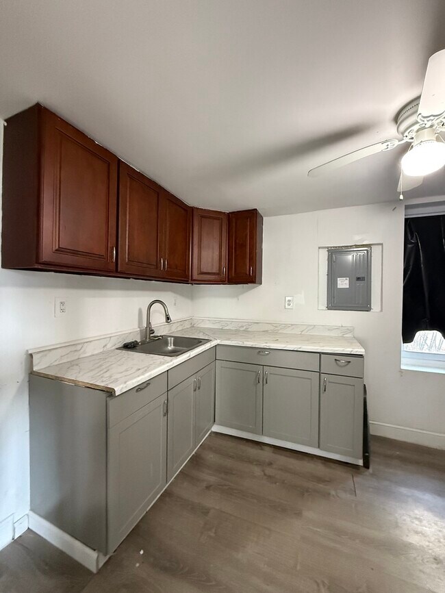 Foto del edificio - 519 Graff Ln