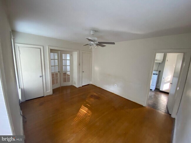 Building Photo - 7905 Ardleigh St