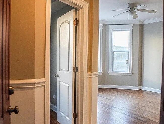 Building Photo - 6225 S Rhodes Ave