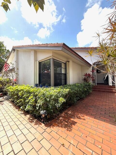 Foto del edificio - 665 Hollows Cir