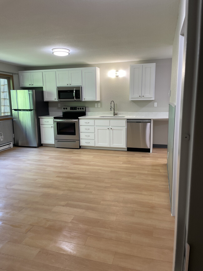 Foto del edificio - 914 3rd Ave NE