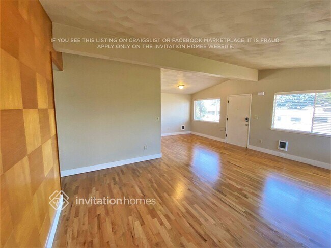 Foto del edificio - 1131 Lenore Dr