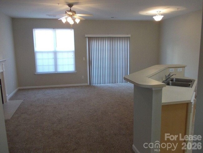 Building Photo - 8488 Chaceview Ct