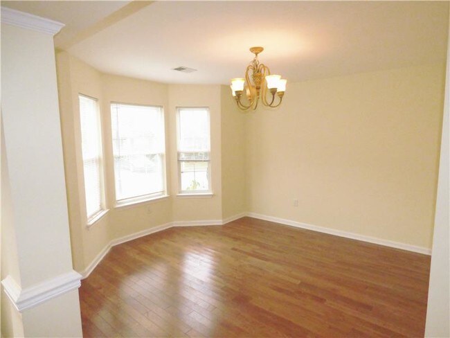 Building Photo - 327 Enclave Ln