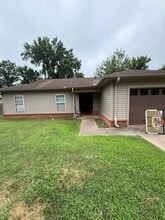 Building Photo - 1309 Grand Oak Dr