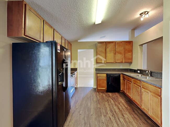 Building Photo - 81 Marisco Way