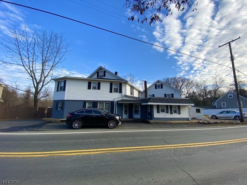 Primary Photo - 672 Mt Hope Ave